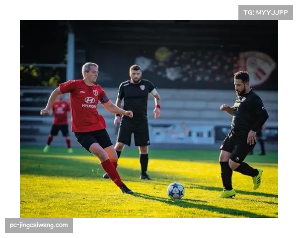 尼斯训练基地遭400名球迷围堵,法国当局升级高风险赛事安保