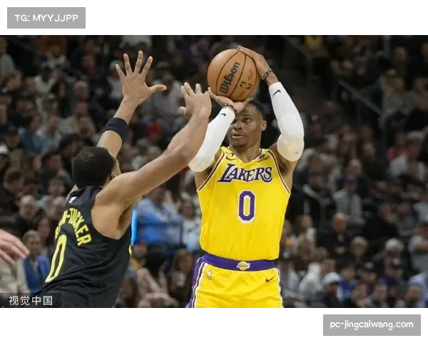 “热火147-116爵士，七人得分上双追平赛季最高分”